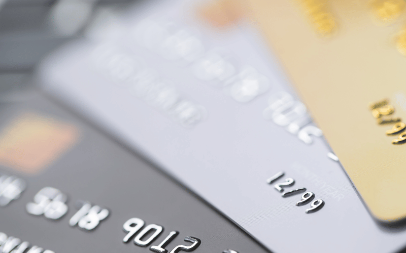 Cartes de crédit empilées